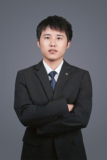 余胜老师照片